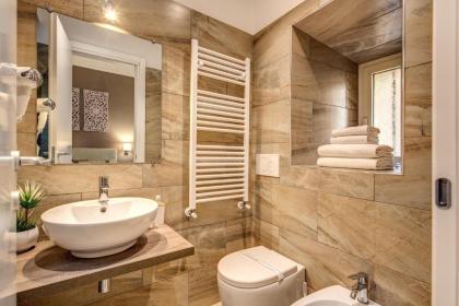 Chester Suites - image 11