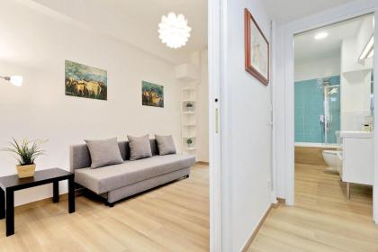 Cozy Domar - My Extra Home - image 4