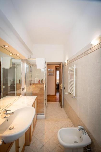 Elettra Luxury Home - image 17