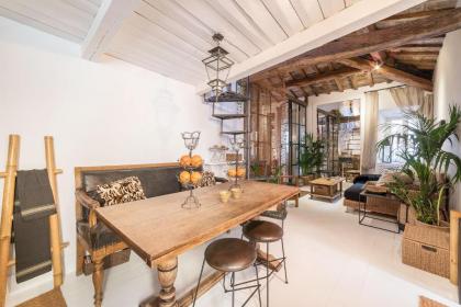 Navona Luxury and Charming Apartment with Terrace - image 20