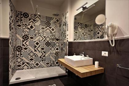romantica guest house - image 11