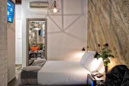 Navona Jacuzzi Rooms - image 14