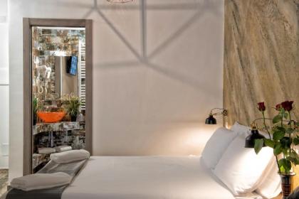 Navona Jacuzzi Rooms - image 15