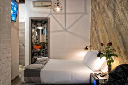 Navona Jacuzzi Rooms - image 16