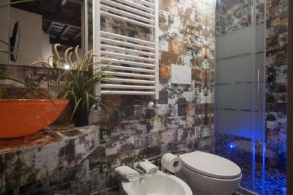 Navona Jacuzzi Rooms - image 7