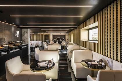 The Pantheon Iconic Rome Hotel Autograph Collection by Marriott - image 15