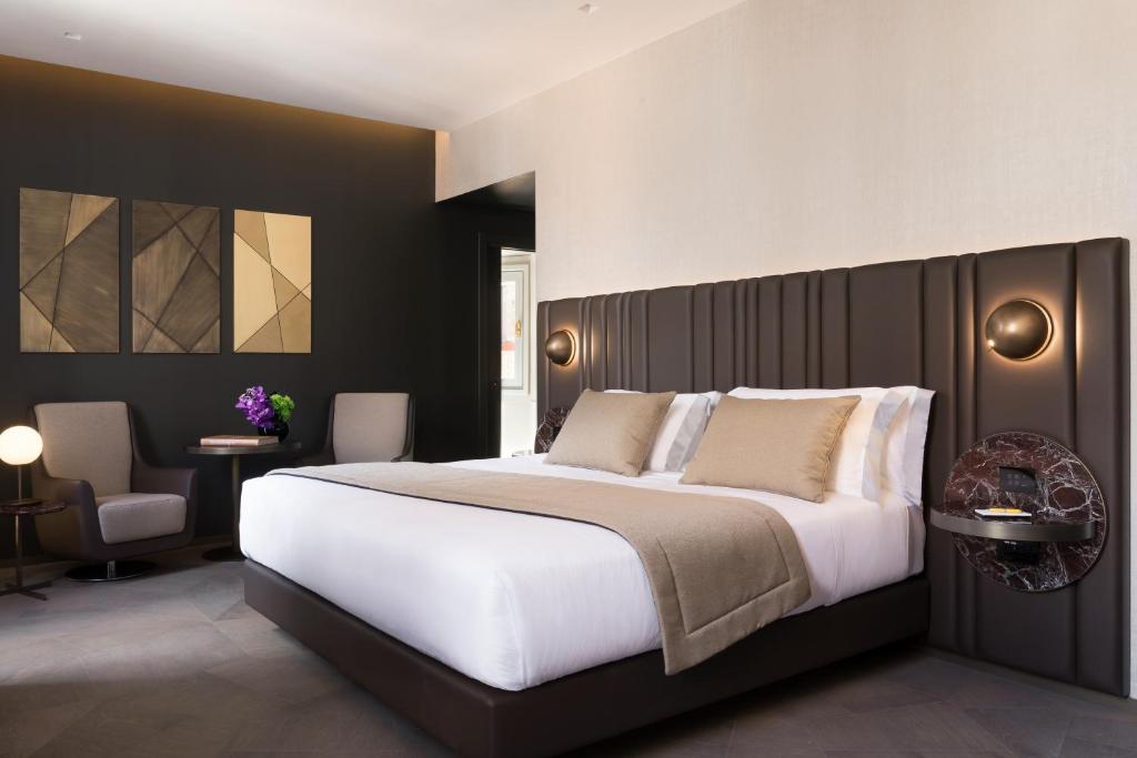 The Pantheon Iconic Rome Hotel Autograph Collection by Marriott - image 4