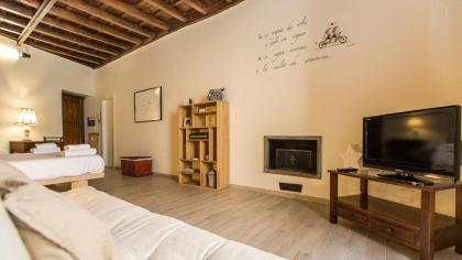 Rental in Rome Argentina Studio - image 13