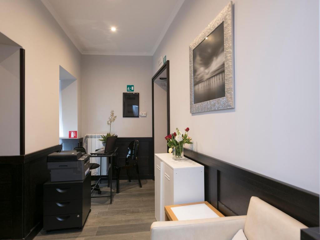 DK Suites - image 7