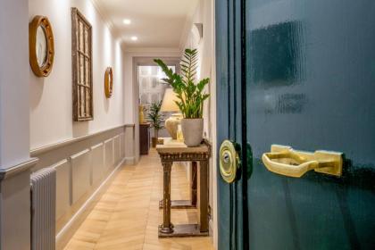 Borgo Pio Charme - image 1