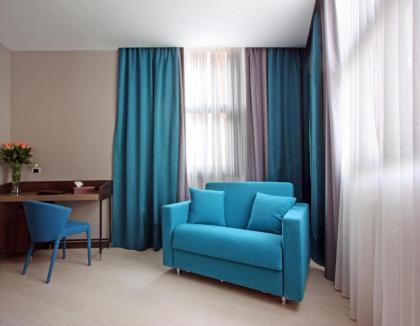 The Hive Hotel - image 14
