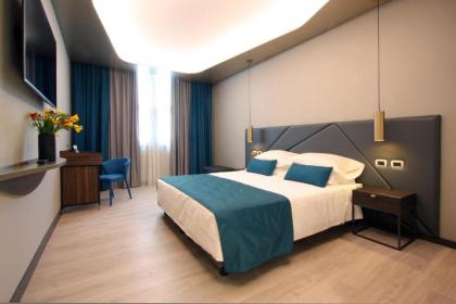 The Hive Hotel - image 5