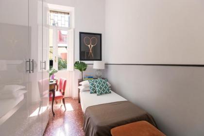 3-Bedroom Holiday Apartment Spanish Steps - image 13