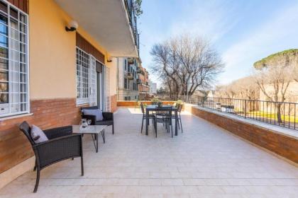 ROMAC San Saba 5-Bedroom and Terrace near Ostiense - image 4