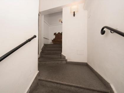 JR Suites - image 6