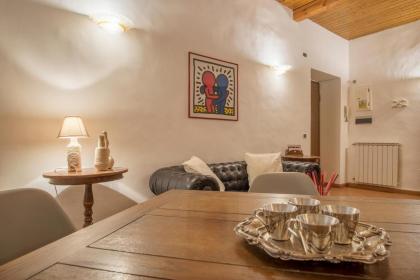 Villa Borghese Roomy Flat - image 10