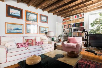 Farnese Charming Apartment - image 12
