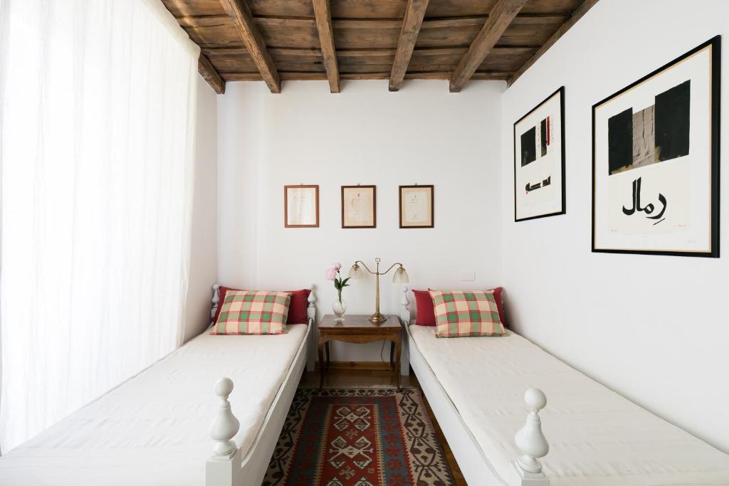 Farnese Charming Apartment - image 3