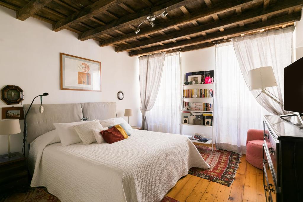 Farnese Charming Apartment - image 7