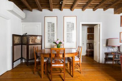 Farnese Charming Apartment - image 8