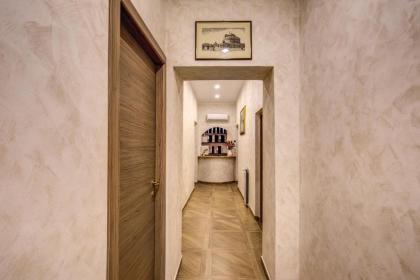 AMICI GUESTHOUSE - image 10
