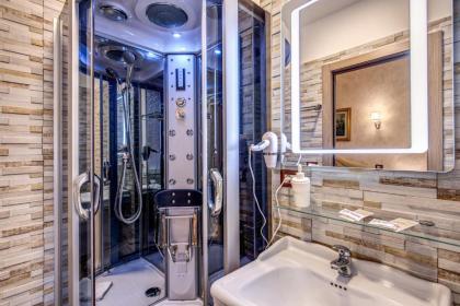 AMICI GUESTHOUSE - image 14