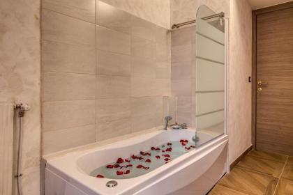 AMICI GUESTHOUSE - image 6
