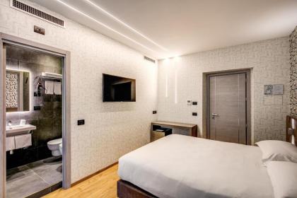 Colosseo Prestige Rooms - image 10