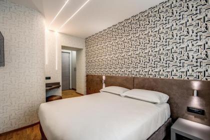 Colosseo Prestige Rooms - image 20