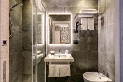 Colosseo Prestige Rooms - image 8