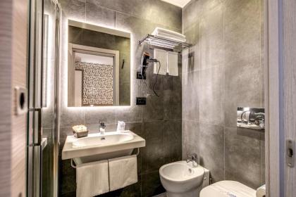 Colosseo Prestige Rooms - image 9