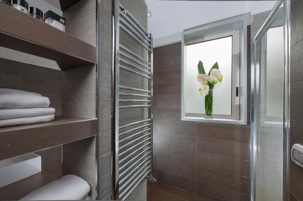 Daphne Luxury Suites - image 2