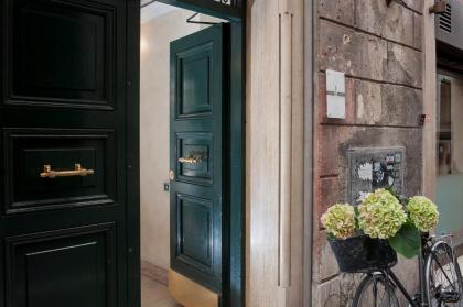 Daphne Luxury Suites - image 20