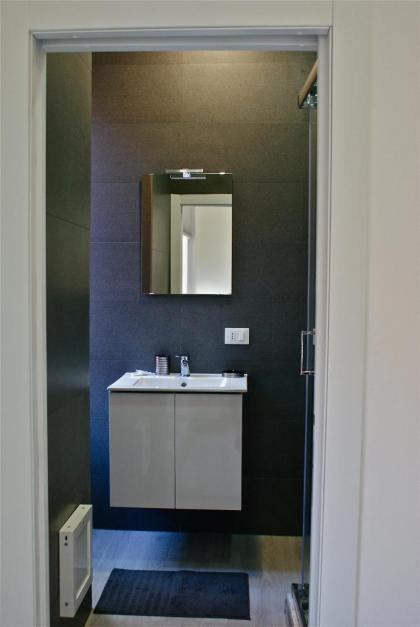 Empire Suites - image 13