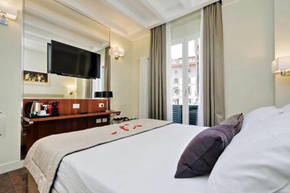 Piazza Venezia Grand Suite - image 11