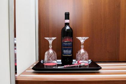 Piazza Venezia Grand Suite - image 2