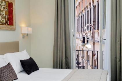 Piazza Venezia Grand Suite - image 20