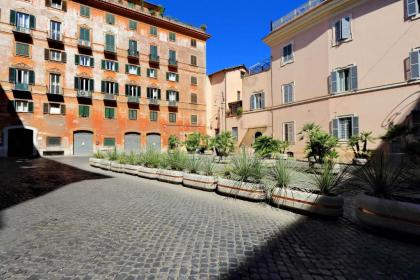 Piazza Venezia Grand Suite - image 3