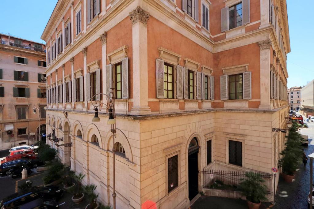 Piazza Venezia Grand Suite - image 4