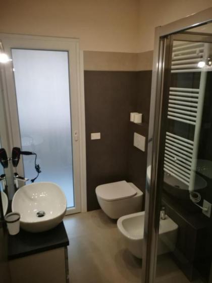 Parma Room Station - image 16