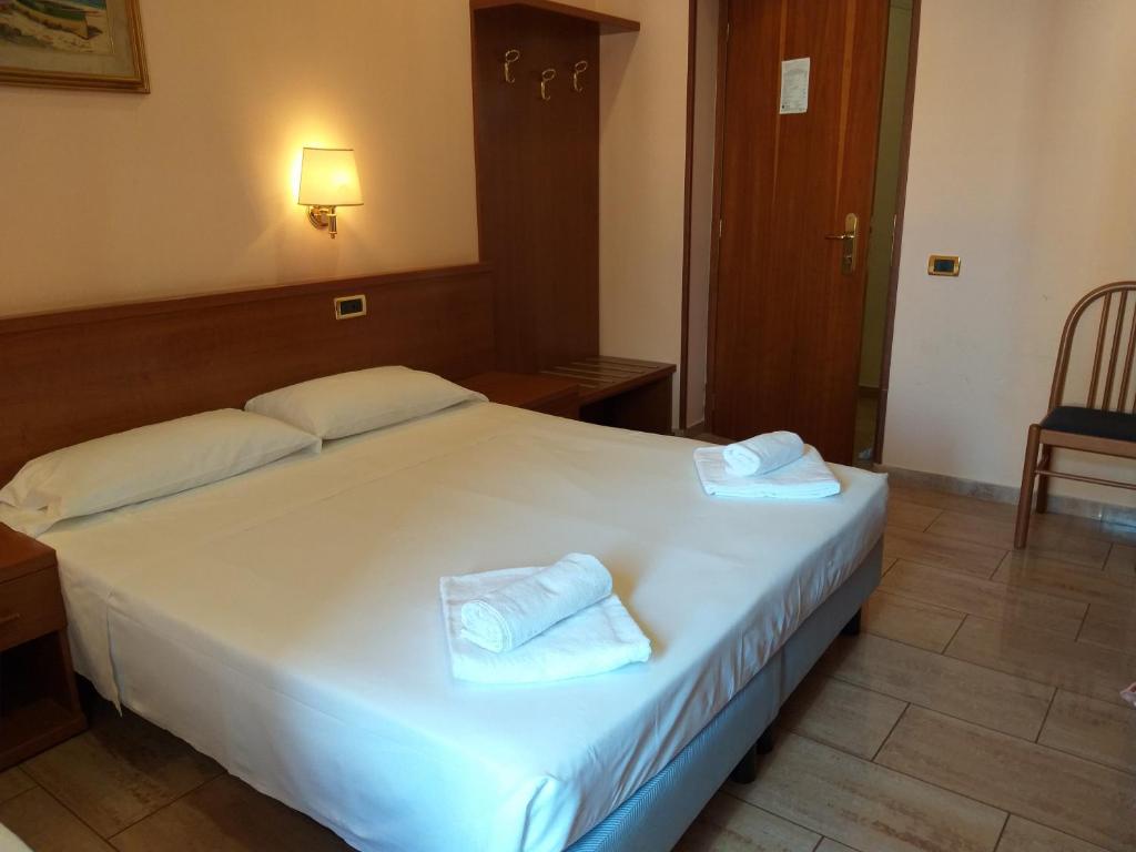 ALEX CITY INN III - image 4
