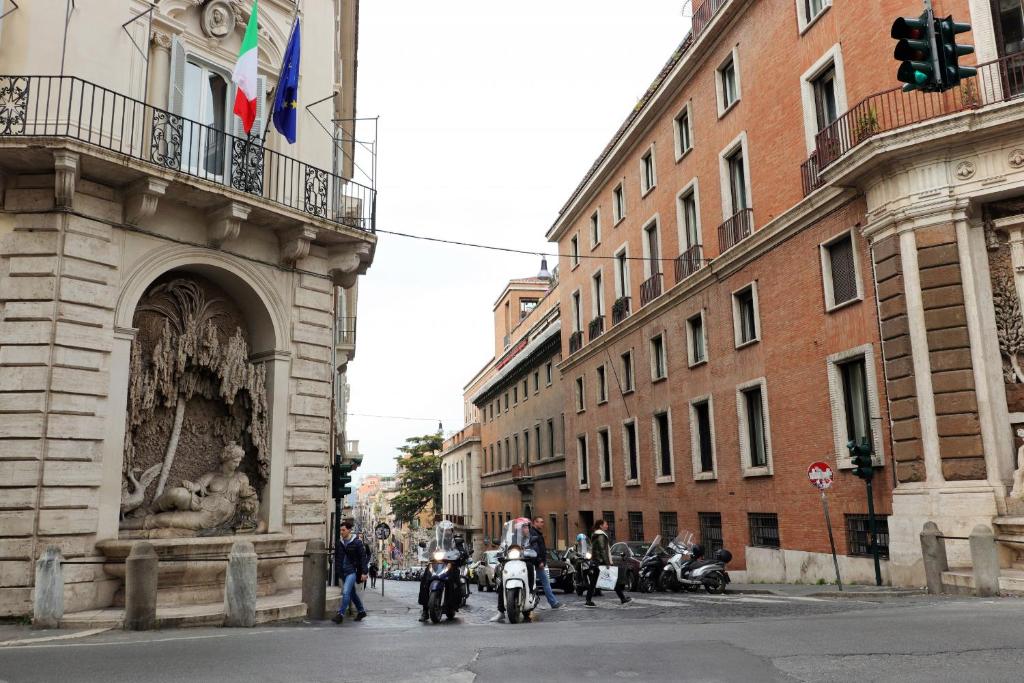 Trevi Grand Blu Suite B&B - image 2