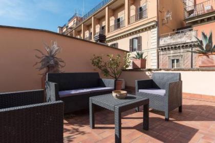 Monti Stunning Apartment with Terrace - image 4