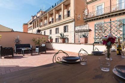 Monti Stunning Apartment with Terrace - image 6