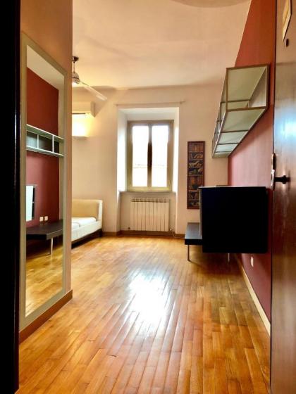 Candia Bright Vatican Apartment - image 9