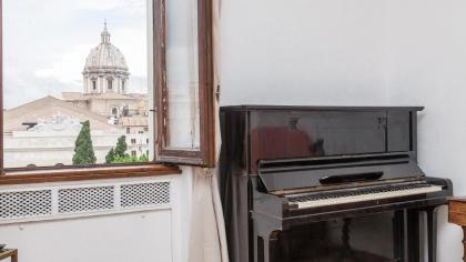Rental In Rome Ancient View - image 7