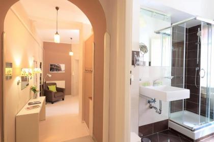 Pamphili Park Romantic Retreat - image 1