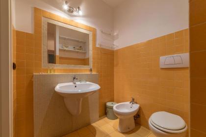 Colosseo & San Clemente Cozy Flat - image 18