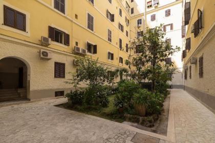 Augustus Suite near Saint Peter - image 13