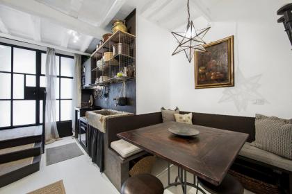 Trastevere Luxury&Charming Loft with Courtyard - image 4